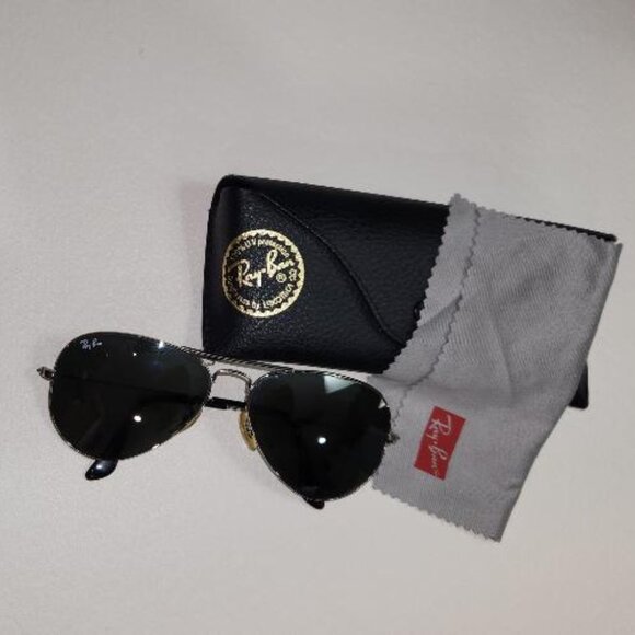 Ray-Ban Aviator Large Metal Sunglasses Men or Women Used - Picture 3 of 4